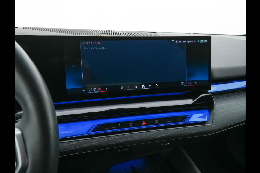 BMW i5 Touring eDrive40 84 kWh M-Sportpack [ 3-Fase ] (INCL.BTW) *HEAD-UP | LEATHER | FULL-LED | BOWERS&WILKINS | MEMORY-PACK | TOP-VIEW | BLINDSPOT | KEYLESS | WIDESCREEN-DIGI-COCKPIT | HEATED/VENTILATED-SPORTSEATS | PRIVACY-GLASS | NAVI-FULLMA