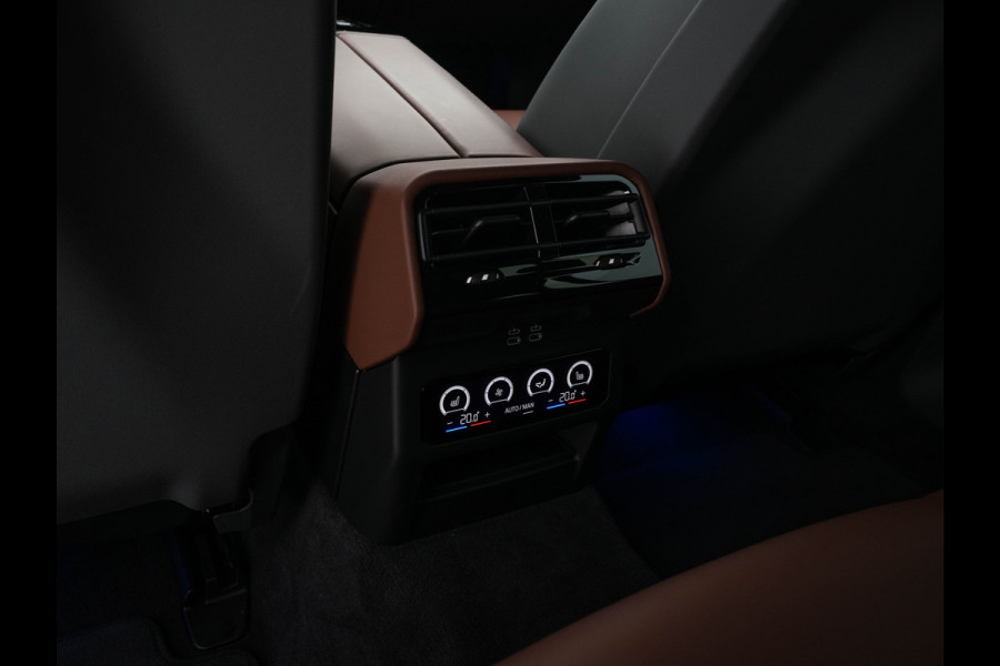 BMW i5 Touring eDrive40 84 kWh M-Sportpack [ 3-Fase ] (INCL.BTW) *HEAD-UP | LEATHER | FULL-LED | BOWERS&WILKINS | MEMORY-PACK | TOP-VIEW | BLINDSPOT | KEYLESS | WIDESCREEN-DIGI-COCKPIT | HEATED/VENTILATED-SPORTSEATS | PRIVACY-GLASS | NAVI-FULLMA