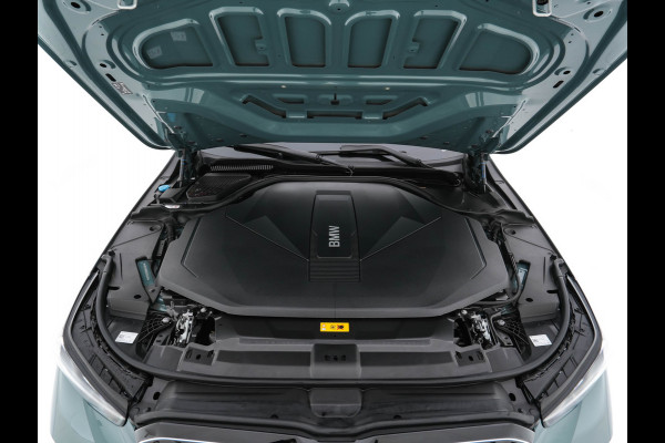 BMW i5 Touring eDrive40 84 kWh M-Sportpack [ 3-Fase ] (INCL.BTW) *HEAD-UP | LEATHER | FULL-LED | BOWERS&WILKINS | MEMORY-PACK | TOP-VIEW | BLINDSPOT | KEYLESS | WIDESCREEN-DIGI-COCKPIT | HEATED/VENTILATED-SPORTSEATS | PRIVACY-GLASS | NAVI-FULLMA