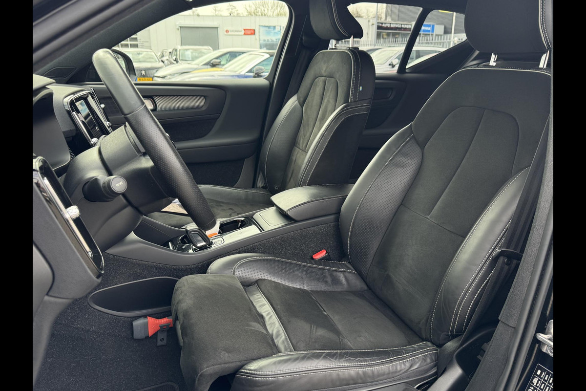 Volvo XC40 Recharge P8 AWD R-Design NL-AUTO | TREKHAAK | GOOGLE NAVI| SOH 92,7%