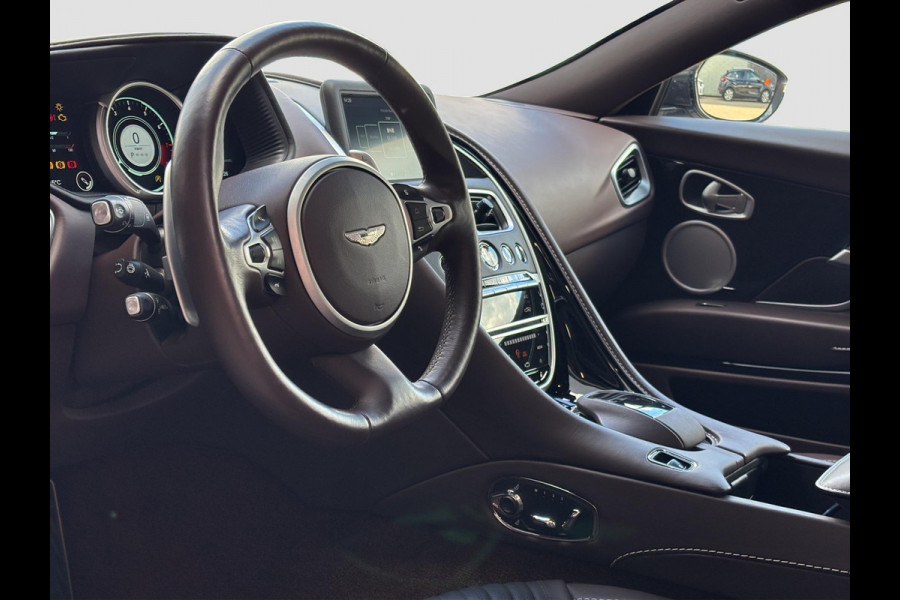 Aston Martin DB11 4.0 V8