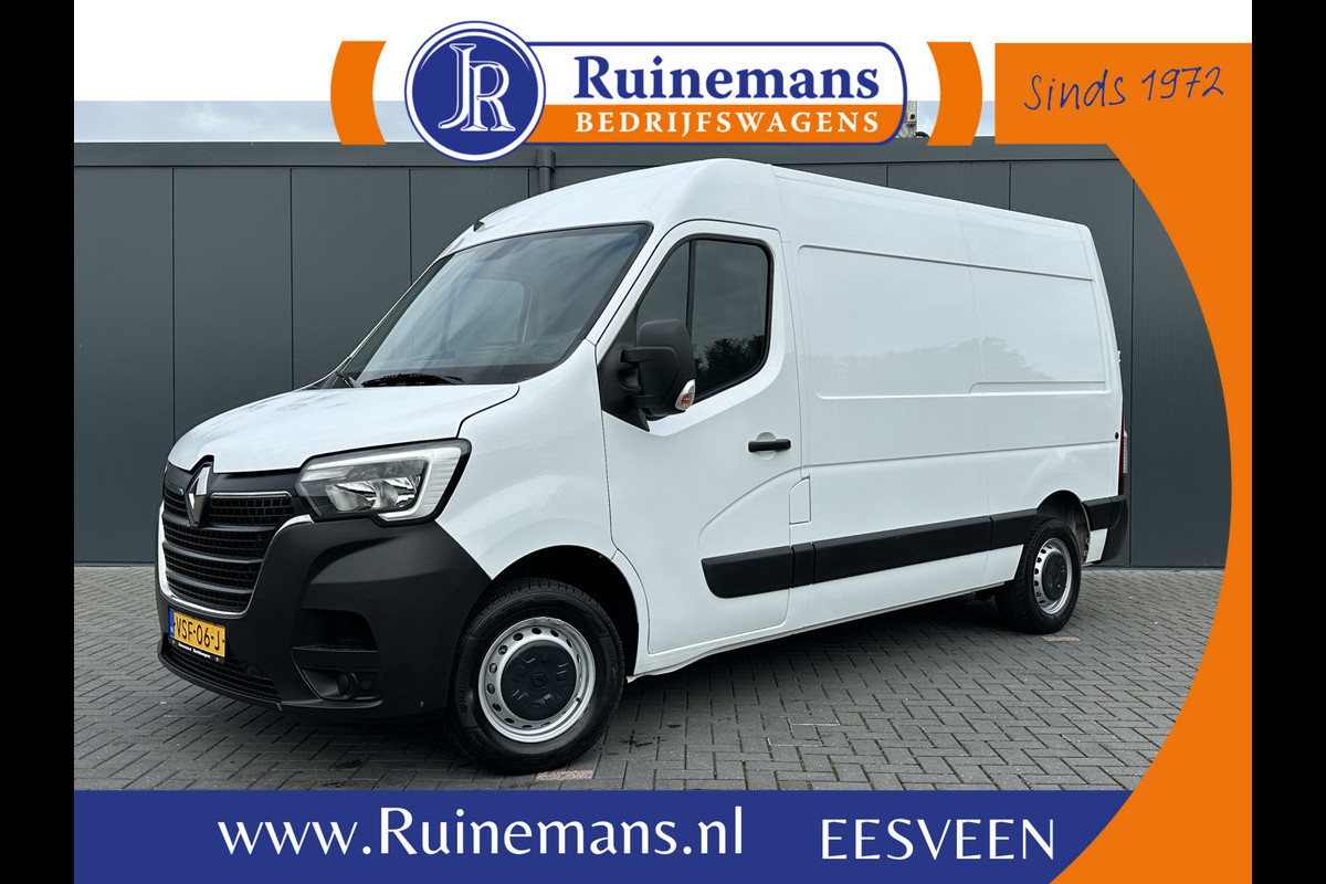 Renault Master T35 2.3 dCi 136 PK / L2H2 / 1e EIG. / 43.914 KM / TREKHAAK / AIRCO / NAVI / 2.500 KG AHG