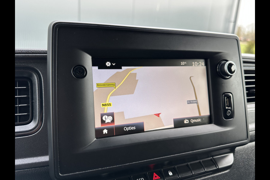 Renault Master T35 2.3 dCi 136 PK / L2H2 / 1e EIG. / 43.914 KM / TREKHAAK / AIRCO / NAVI / 2.500 KG AHG