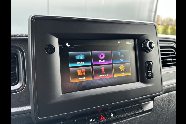 Renault Master T35 2.3 dCi 136 PK / L2H2 / 1e EIG. / 43.914 KM / TREKHAAK / AIRCO / NAVI / 2.500 KG AHG