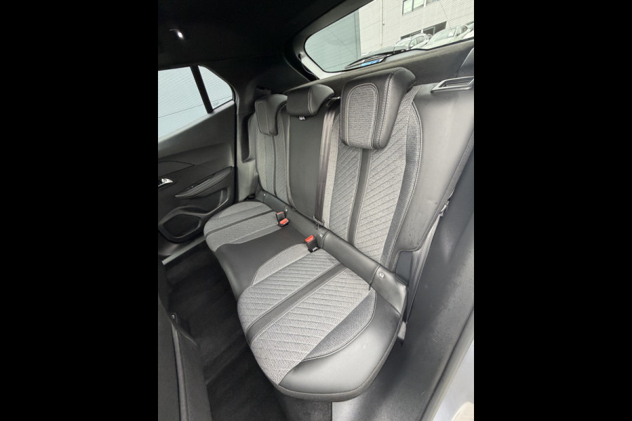 Peugeot 2008 100pk Allure Pack (360gr Camera - Keyless Entry - Adaptieve Cruise Controle - LED - Parkeersensoren V+A - Automatische Airco - 3