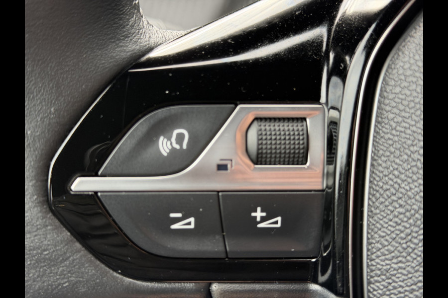 Peugeot 2008 100pk Allure Pack (360gr Camera - Keyless Entry - Adaptieve Cruise Controle - LED - Parkeersensoren V+A - Automatische Airco - 3