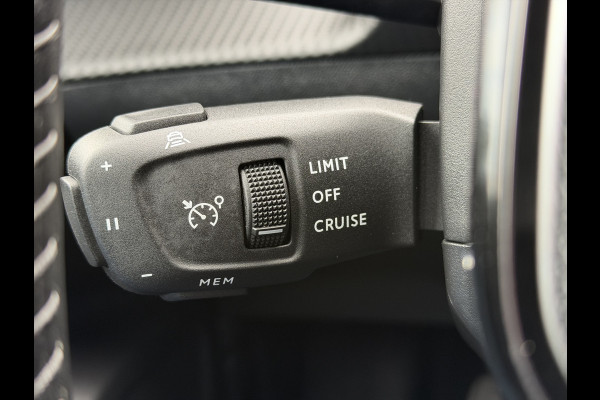 Peugeot 2008 100pk Allure Pack (360gr Camera - Keyless Entry - Adaptieve Cruise Controle - LED - Parkeersensoren V+A - Automatische Airco - 3