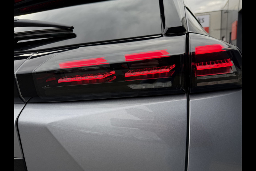 Peugeot 2008 100pk Allure Pack (360gr Camera - Keyless Entry - Adaptieve Cruise Controle - LED - Parkeersensoren V+A - Automatische Airco - 3