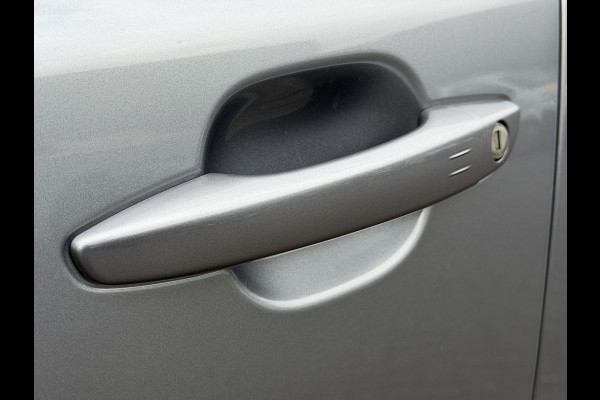 Peugeot 2008 100pk Allure Pack (360gr Camera - Keyless Entry - Adaptieve Cruise Controle - LED - Parkeersensoren V+A - Automatische Airco - 3