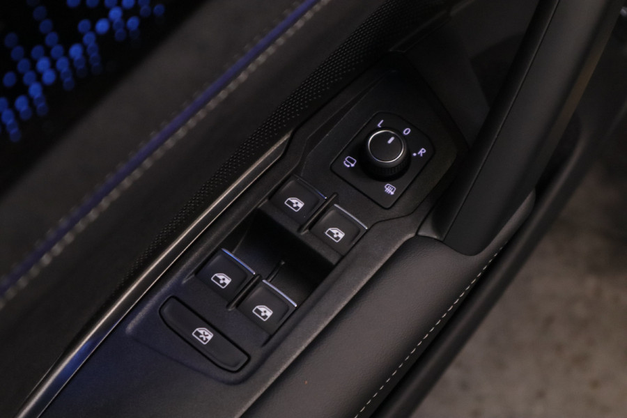 Volkswagen Tayron 1.5 eHybrid R-Line Edition ACC PDC Panoramadak 272PK!