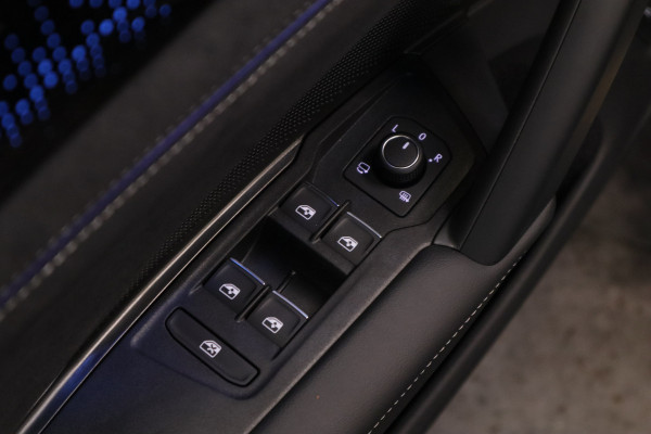 Volkswagen Tayron 1.5 eHybrid R-Line Edition ACC PDC Panoramadak 272PK!