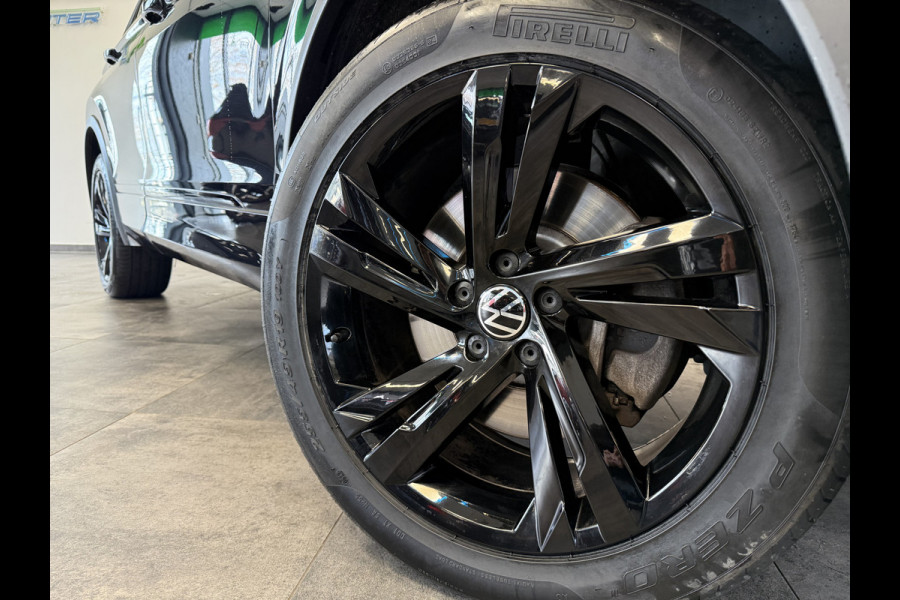Volkswagen Tiguan 1.4 TSI eHybrid R-Line Business+ PDC NAVI ACC IQ Light Panoramadak ! 2e Paasdag geopend van 12.00 tot 17:00u !