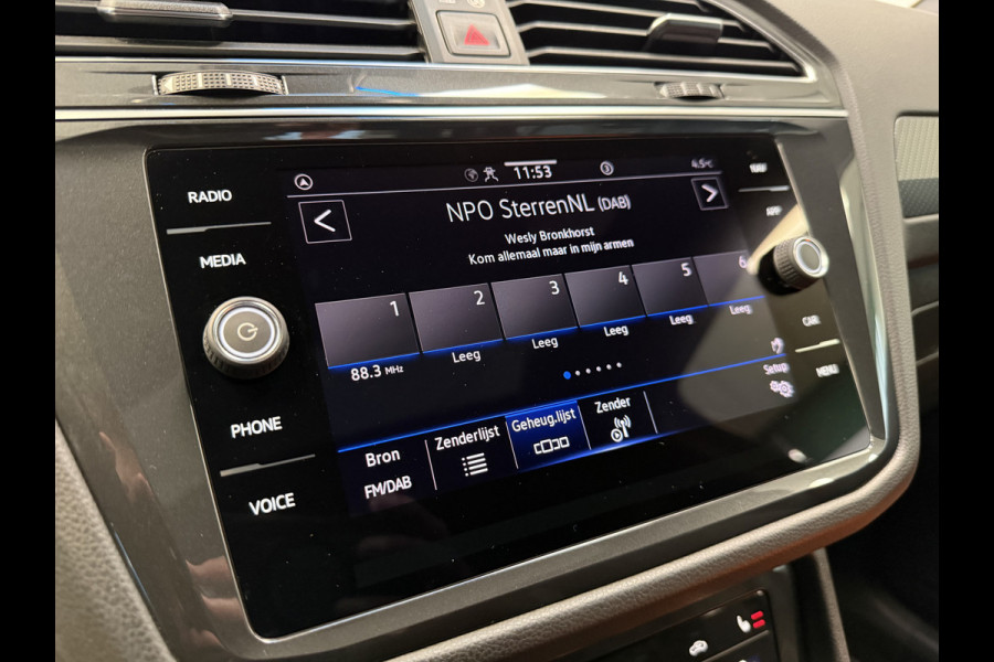 Volkswagen Tiguan 1.4 TSI eHybrid R-Line Business+ PDC NAVI ACC IQ Light Panoramadak ! 2e Paasdag geopend van 12.00 tot 17:00u !