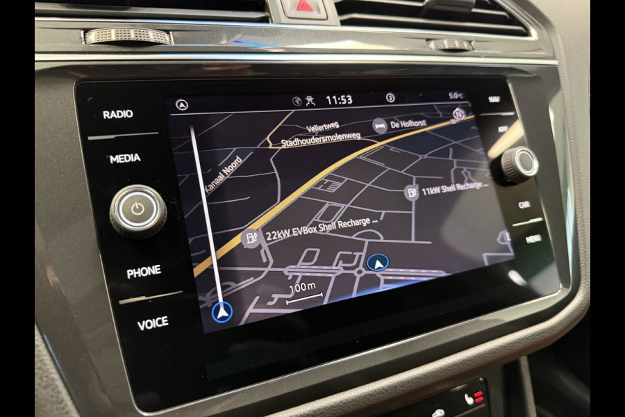 Volkswagen Tiguan 1.4 TSI eHybrid R-Line Business+ PDC NAVI ACC IQ Light Panoramadak ! 2e Paasdag geopend van 12.00 tot 17:00u !