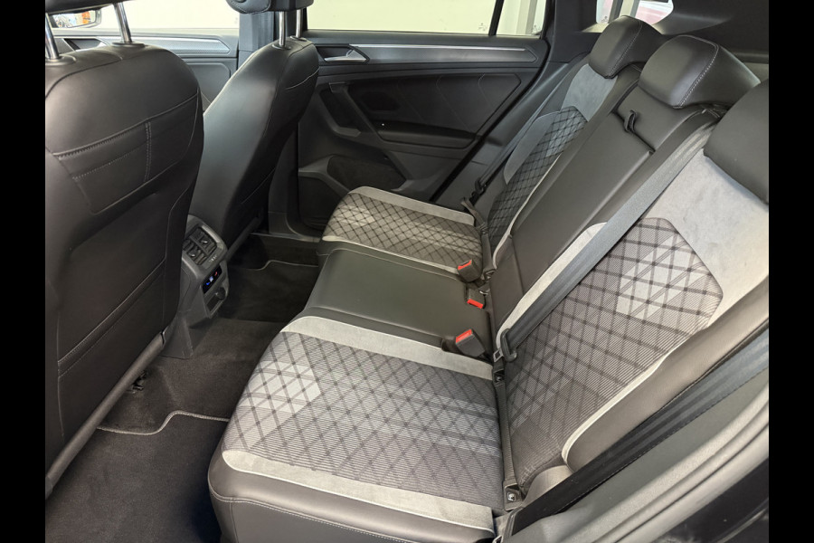 Volkswagen Tiguan 1.4 TSI eHybrid R-Line Business+ PDC NAVI ACC IQ Light Panoramadak ! 2e Paasdag geopend van 12.00 tot 17:00u !