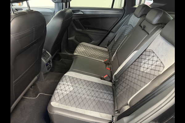 Volkswagen Tiguan 1.4 TSI eHybrid R-Line Business+ PDC NAVI ACC IQ Light Panoramadak ! 2e Paasdag geopend van 12.00 tot 17:00u !