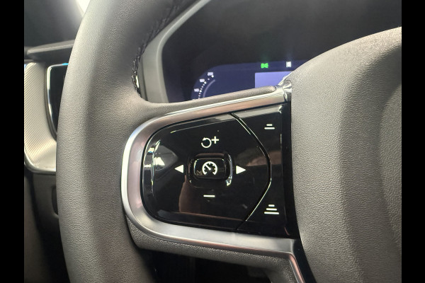 Volvo XC60 2.0 T8 Plug-in hybrid AWD Ultra Black Edition Luchtvering Harman & Kardon