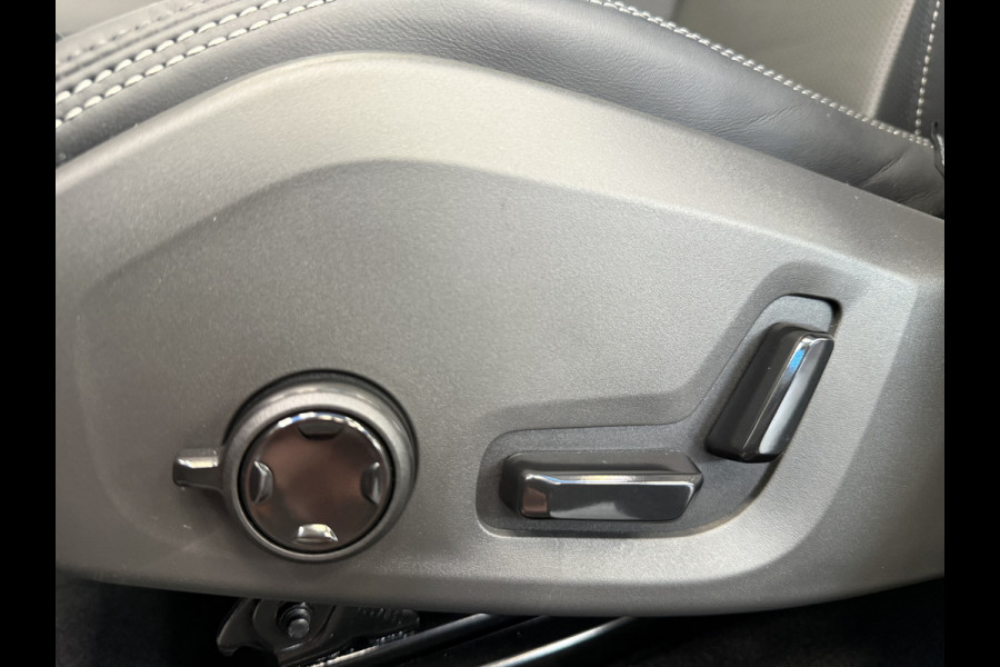 Volvo XC60 2.0 T8 Plug-in hybrid AWD Ultra Black Edition Luchtvering Harman & Kardon