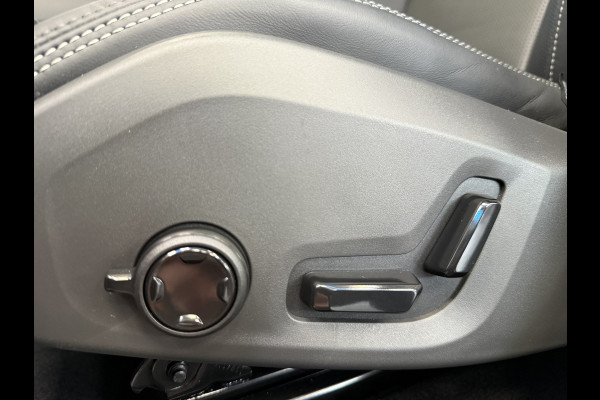 Volvo XC60 2.0 T8 Plug-in hybrid AWD Ultra Black Edition Luchtvering Harman & Kardon