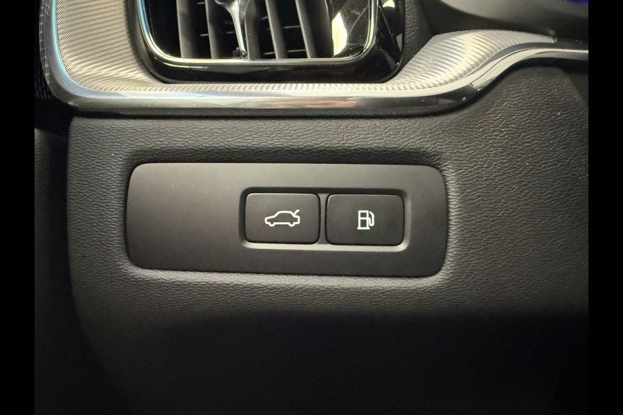 Volvo XC60 2.0 T8 Plug-in hybrid AWD Ultra Black Edition Luchtvering Harman & Kardon