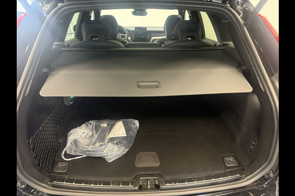 Volvo XC60 2.0 T8 Plug-in hybrid AWD Ultra Black Edition Luchtvering Harman & Kardon