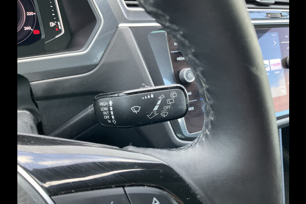 Volkswagen Tiguan 1.5 TSI R-Line Business Pano Carplay Massage Stoelverw Adap.Cruise Digitaal Vol opties!