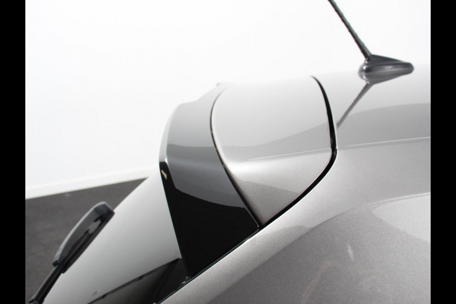 Volkswagen Polo 2.0 TSI GTI 200 PK | Navigatie | Climate control | Adaptieve cruise control | Digital dashboard | Parkeersensoren | Camera | Stoelverwarming | Apple Carplay/ Android Auto | LED | Lichtmetalen velgen