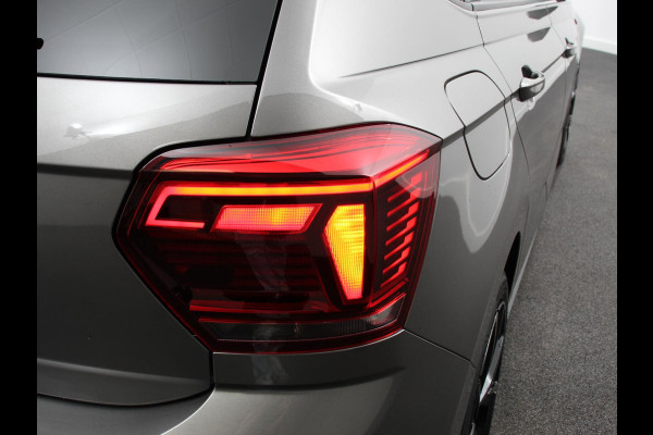 Volkswagen Polo 2.0 TSI GTI 200 PK | Navigatie | Climate control | Adaptieve cruise control | Digital dashboard | Parkeersensoren | Camera | Stoelverwarming | Apple Carplay/ Android Auto | LED | Lichtmetalen velgen