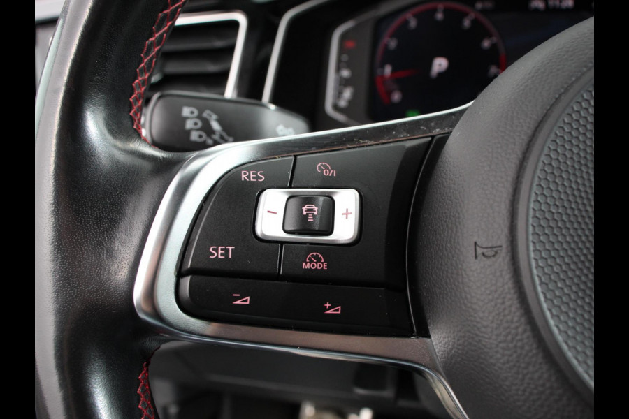 Volkswagen Polo 2.0 TSI GTI 200 PK | Navigatie | Climate control | Adaptieve cruise control | Digital dashboard | Parkeersensoren | Camera | Stoelverwarming | Apple Carplay/ Android Auto | LED | Lichtmetalen velgen
