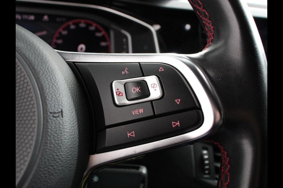 Volkswagen Polo 2.0 TSI GTI 200 PK | Navigatie | Climate control | Adaptieve cruise control | Digital dashboard | Parkeersensoren | Camera | Stoelverwarming | Apple Carplay/ Android Auto | LED | Lichtmetalen velgen