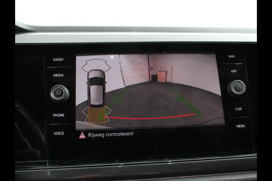 Volkswagen Polo 2.0 TSI GTI 200 PK | Navigatie | Climate control | Adaptieve cruise control | Digital dashboard | Parkeersensoren | Camera | Stoelverwarming | Apple Carplay/ Android Auto | LED | Lichtmetalen velgen