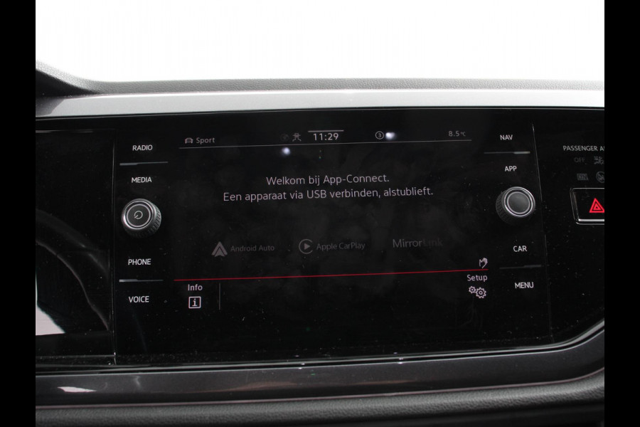 Volkswagen Polo 2.0 TSI GTI 200 PK | Navigatie | Climate control | Adaptieve cruise control | Digital dashboard | Parkeersensoren | Camera | Stoelverwarming | Apple Carplay/ Android Auto | LED | Lichtmetalen velgen