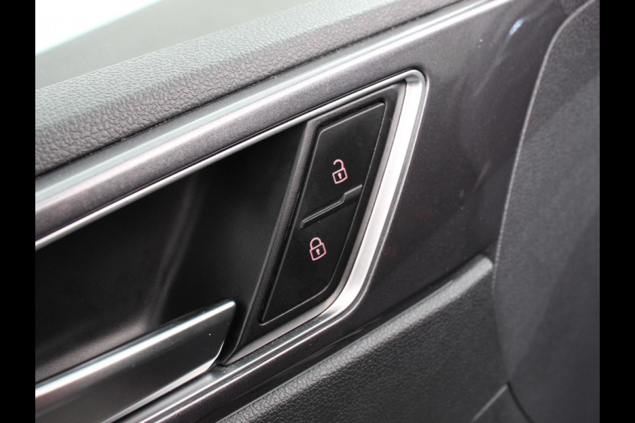 Volkswagen Polo 2.0 TSI GTI 200 PK | Navigatie | Climate control | Adaptieve cruise control | Digital dashboard | Parkeersensoren | Camera | Stoelverwarming | Apple Carplay/ Android Auto | LED | Lichtmetalen velgen