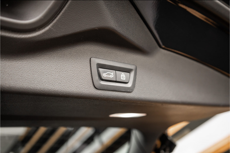 BMW X5 xDrive45e High Executive - M Sport | Panorama | Laser | H&K | Memory | Luchtvering