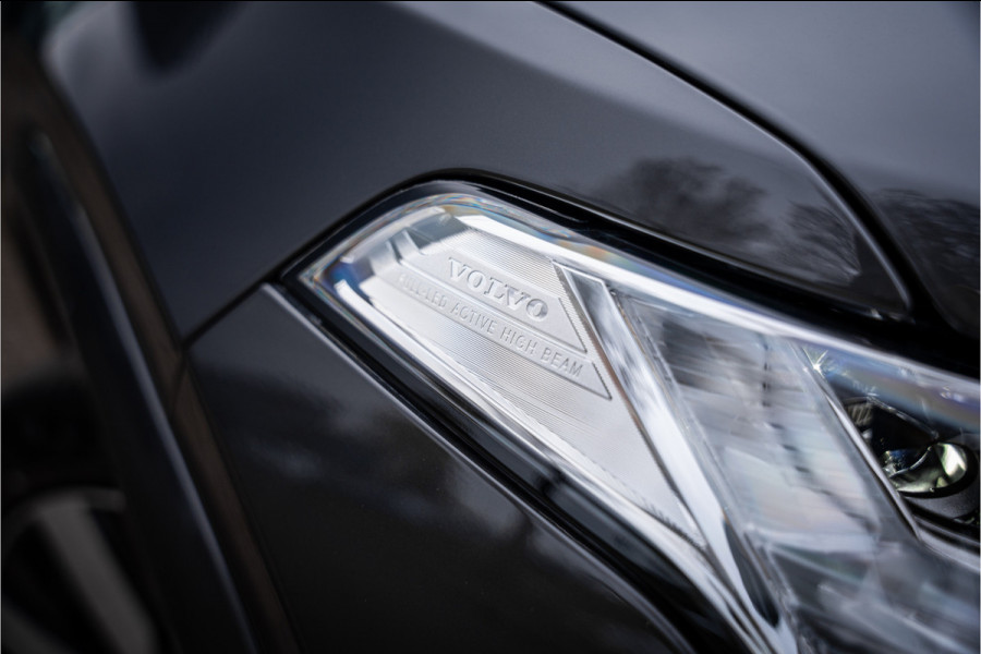Volvo XC90 2.0 T8 Recharge AWD Plus Bright ** Ventilatie ** Luchtvering ** Panodak ** B&W