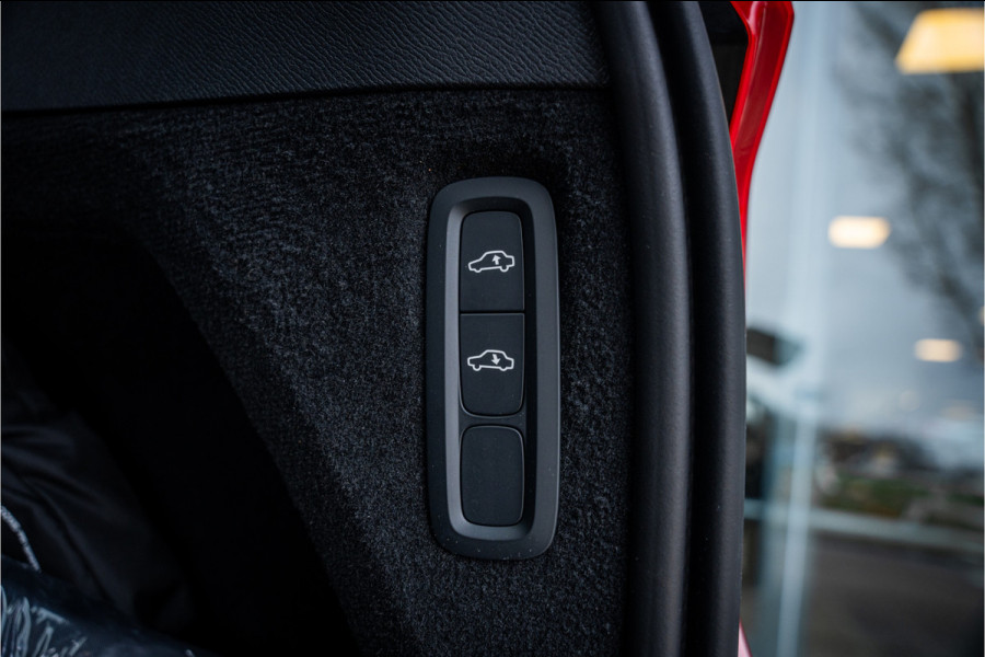 Volvo XC90 2.0 T8 Recharge AWD Plus Bright ** Ventilatie ** Luchtvering ** Panodak ** B&W