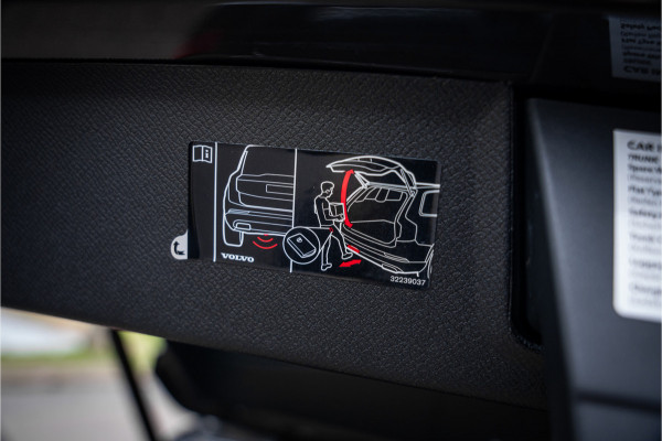 Volvo XC90 2.0 T8 Recharge AWD Plus Bright ** Ventilatie ** Luchtvering ** Panodak ** B&W