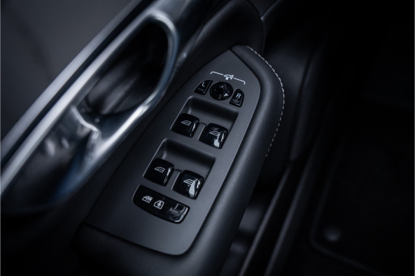 Volvo XC90 2.0 T8 Recharge AWD Plus Bright ** Ventilatie ** Luchtvering ** Panodak ** B&W