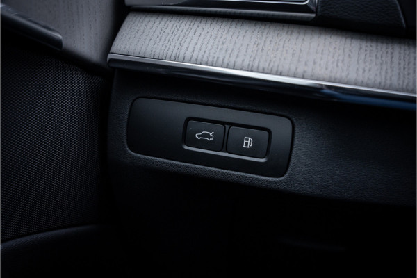 Volvo XC90 2.0 T8 Recharge AWD Plus Bright ** Ventilatie ** Luchtvering ** Panodak ** B&W