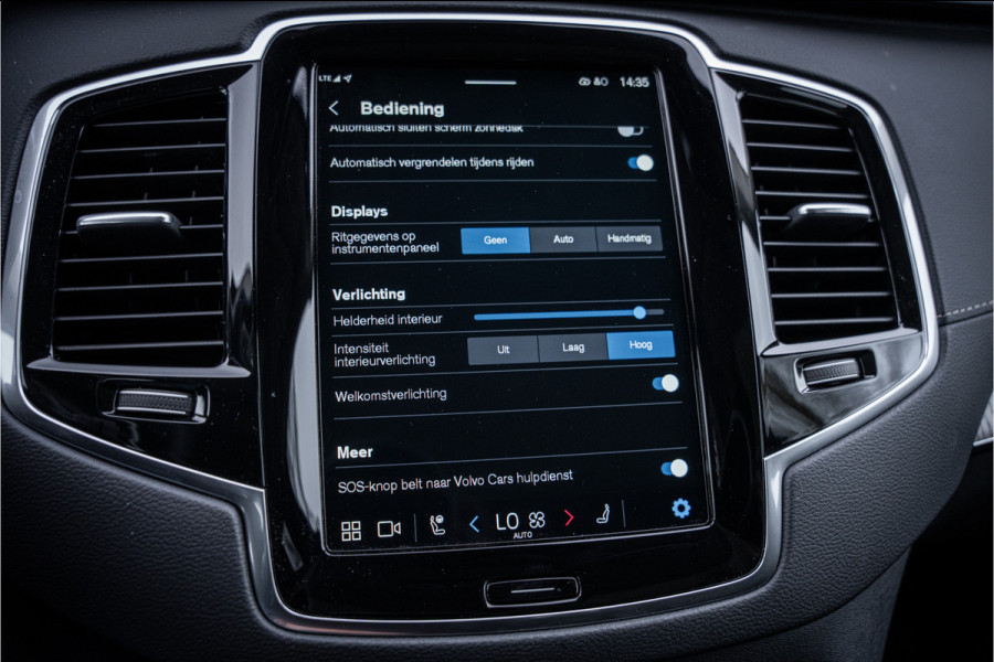 Volvo XC90 2.0 T8 Recharge AWD Plus Bright ** Ventilatie ** Luchtvering ** Panodak ** B&W