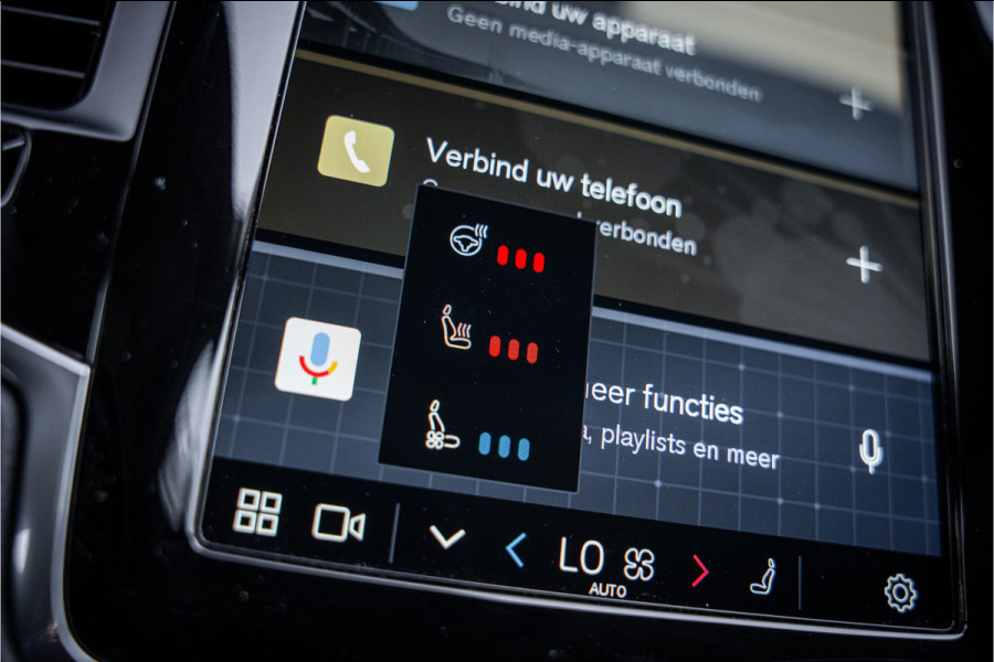 Volvo XC90 2.0 T8 Recharge AWD Plus Bright ** Ventilatie ** Luchtvering ** Panodak ** B&W