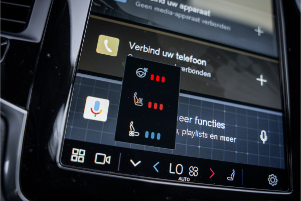 Volvo XC90 2.0 T8 Recharge AWD Plus Bright ** Ventilatie ** Luchtvering ** Panodak ** B&W