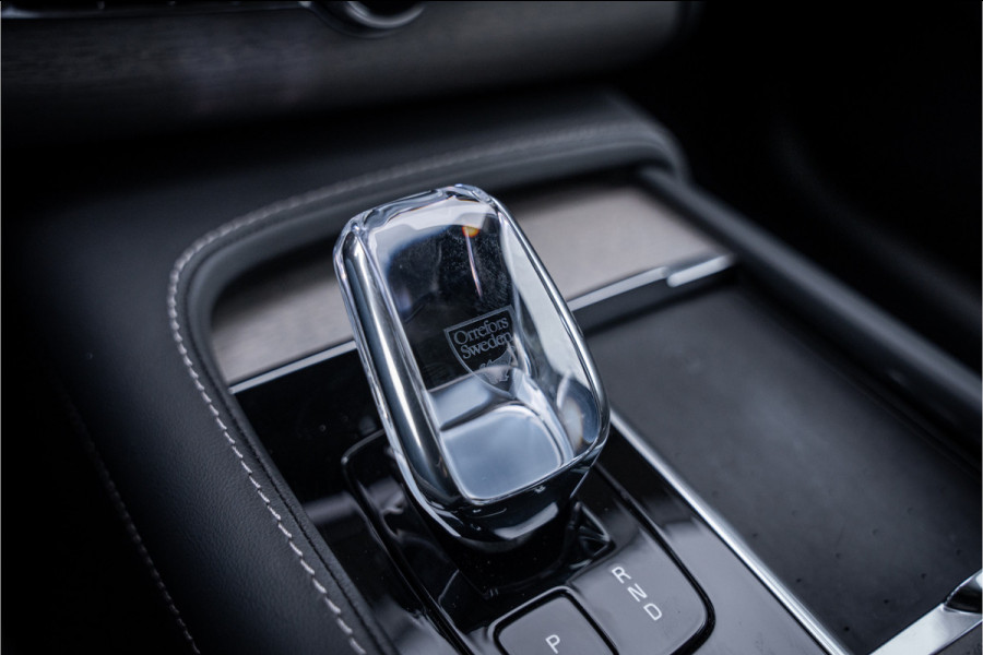 Volvo XC90 2.0 T8 Recharge AWD Plus Bright ** Ventilatie ** Luchtvering ** Panodak ** B&W