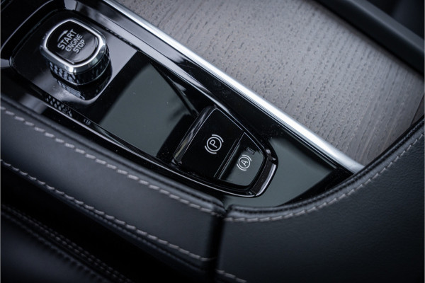 Volvo XC90 2.0 T8 Recharge AWD Plus Bright ** Ventilatie ** Luchtvering ** Panodak ** B&W