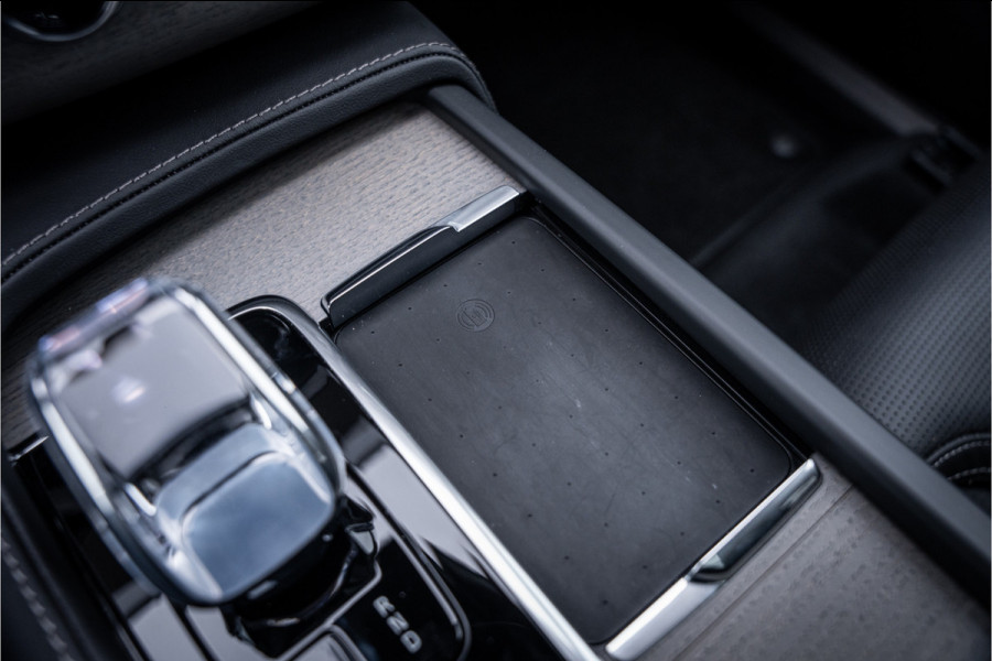 Volvo XC90 2.0 T8 Recharge AWD Plus Bright ** Ventilatie ** Luchtvering ** Panodak ** B&W