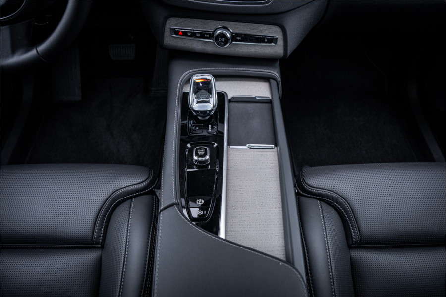 Volvo XC90 2.0 T8 Recharge AWD Plus Bright ** Ventilatie ** Luchtvering ** Panodak ** B&W