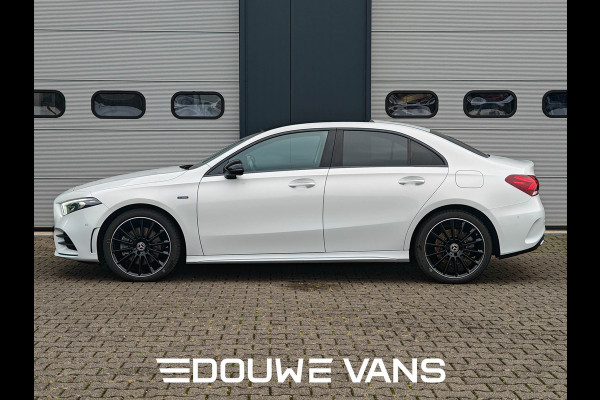 Mercedes-Benz A-Klasse 250e Sedan AMG Panorama Memory Night Pakket Ambienteverlich. Multibeam LED VOL