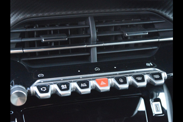 Peugeot e-2008 EV GT Avantage 54 kWh 3 FASE | NAVI & CARPLAY | CAMERA MET SENSOREN | E.C.C. |
