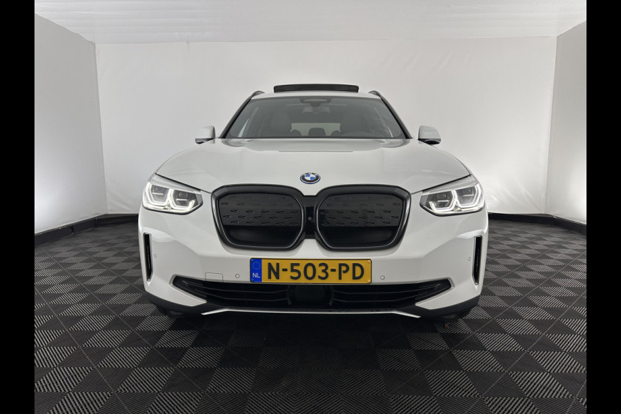 BMW iX3 High Executive 80 kWh [ 3-Fase ] (INCL-BTW) Aut. *PANO | LEATHER | HARMAN/KARDON | FULL-LED | BLINDSPOT | MEMORY-PACK | DIGI-COCKPIT | HEATED-SPORTSEATS | KEYLESS | TOPVIEW | DAB+ | NAVI-FULLMAP | HEAD-UP | PRIVACY-GLASS | 2