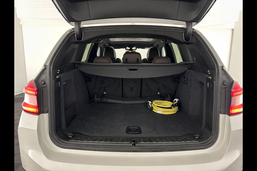 BMW iX3 High Executive 80 kWh [ 3-Fase ] (INCL-BTW) Aut. *PANO | LEATHER | HARMAN/KARDON | FULL-LED | BLINDSPOT | MEMORY-PACK | DIGI-COCKPIT | HEATED-SPORTSEATS | KEYLESS | TOPVIEW | DAB+ | NAVI-FULLMAP | HEAD-UP | PRIVACY-GLASS | 2